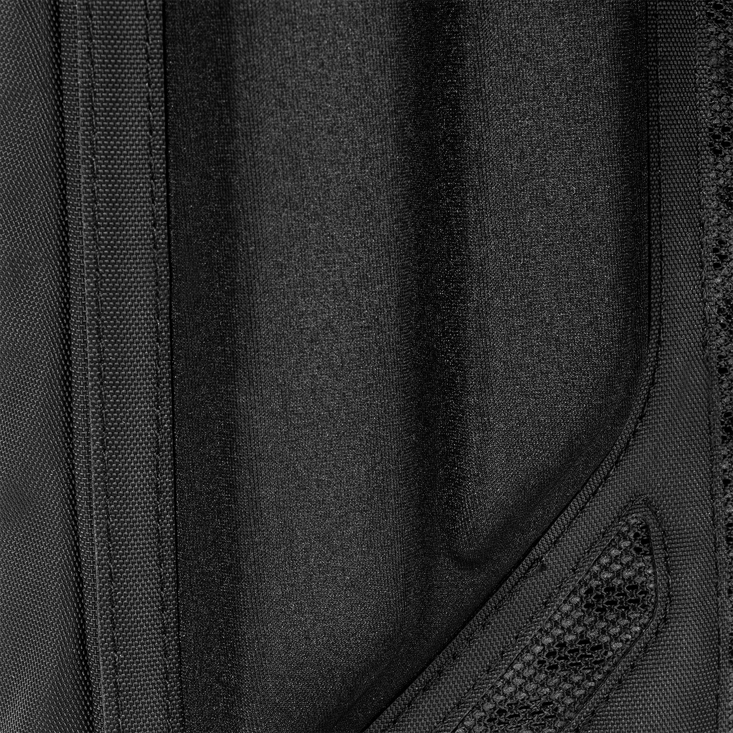paragon-hydration-pack-v3 Paragon_Black_Texture.png