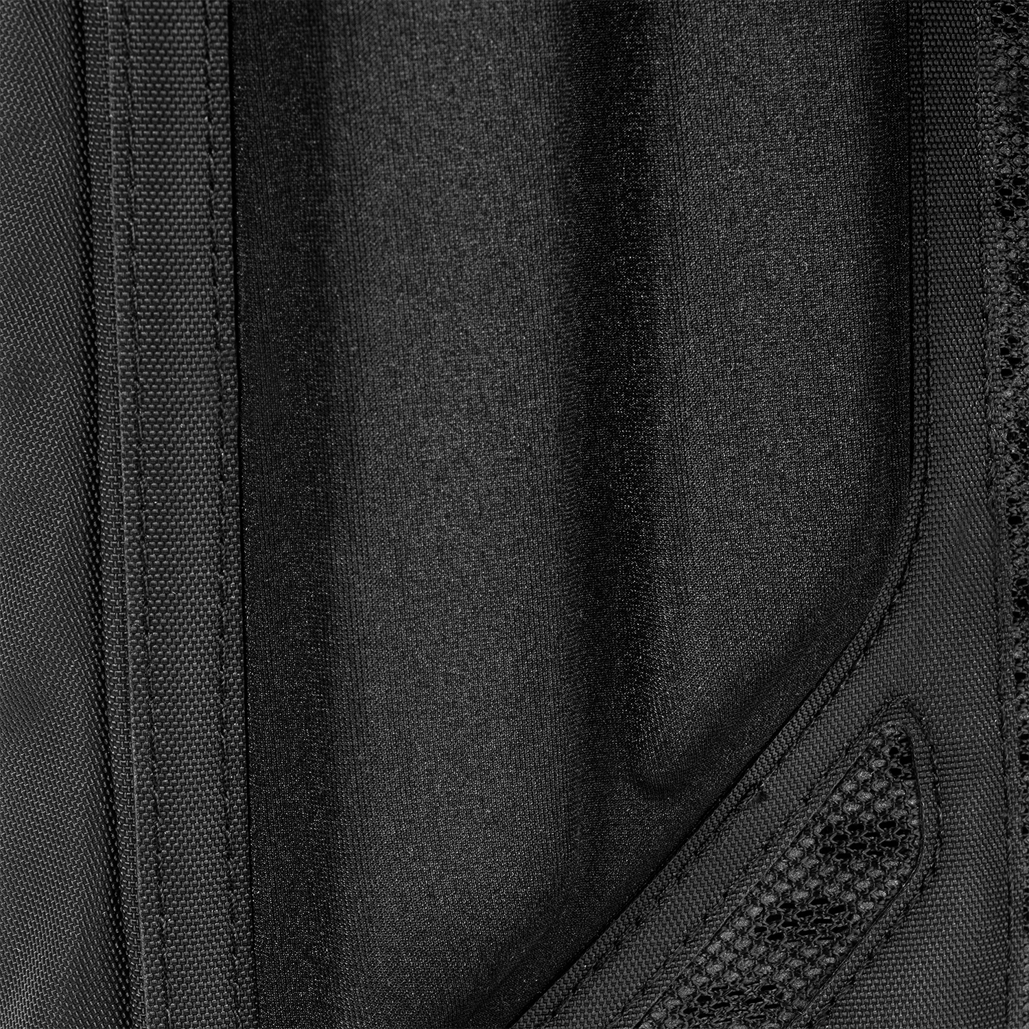 paragon-hydration-pack-v3 Paragon_Black_Texture.png