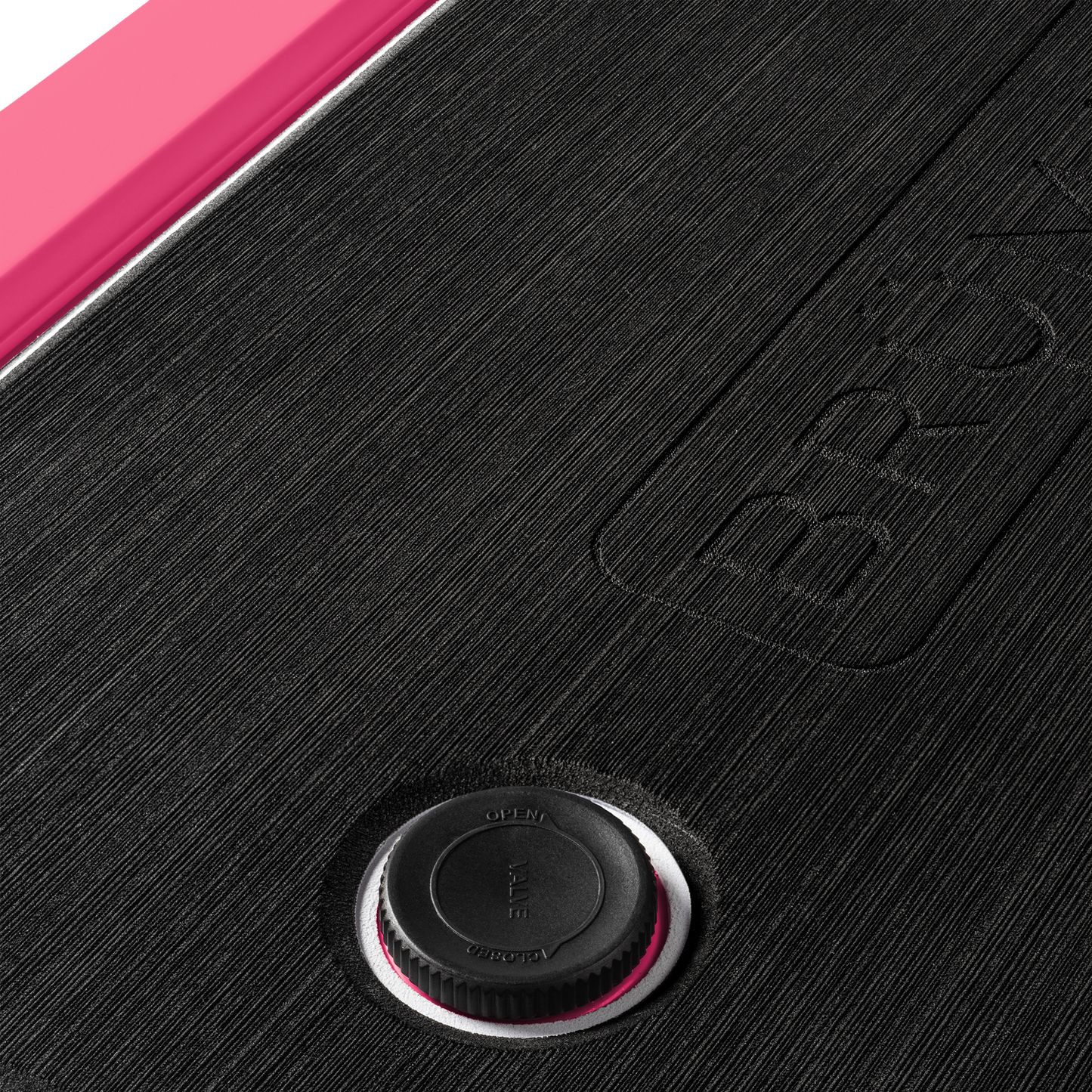 brutank-j9 brutank-55qt-neonpink-vent.png